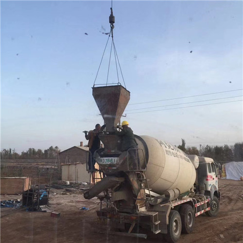 楚雄市“精准瞄准”—— 吊车的 “定位导航” 技术