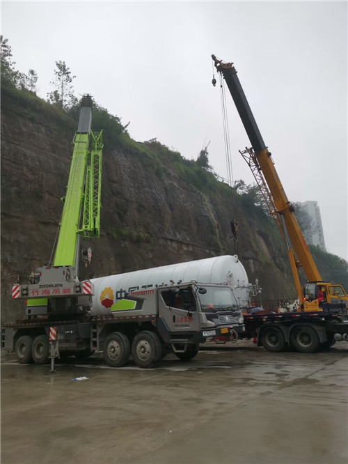 楚雄市“不怕风雨冻”—— 吊车的 “恶劣环境适应” 技术